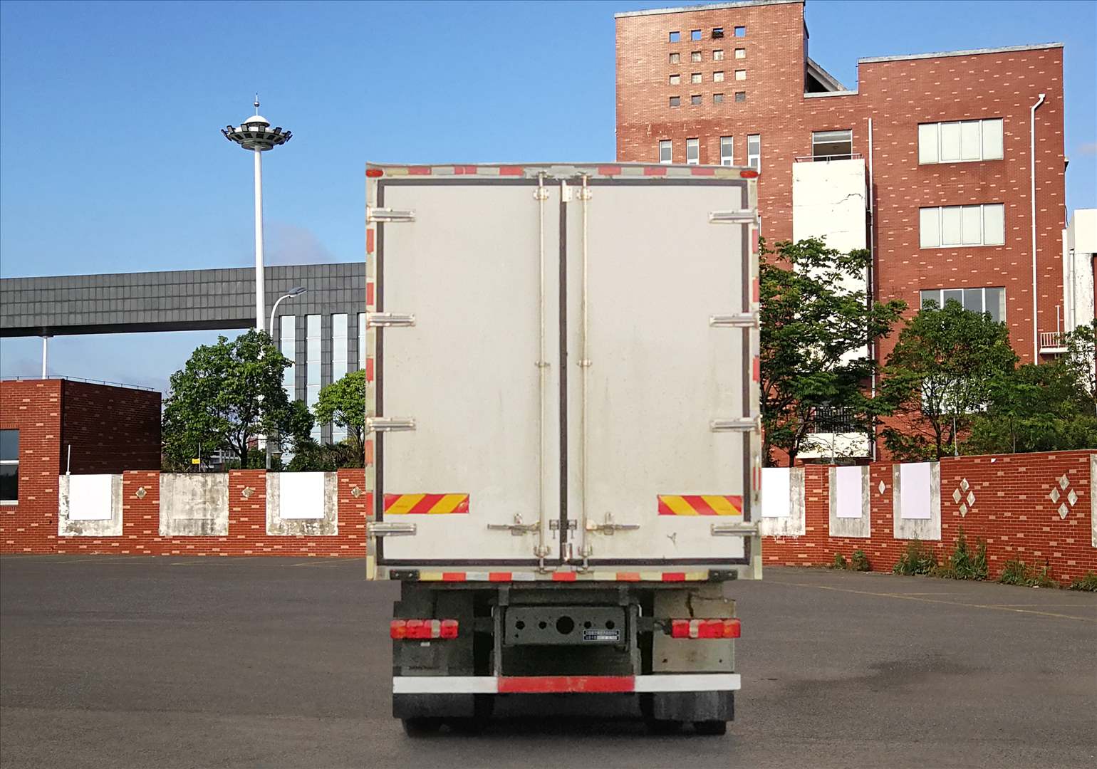 汕德卡牌ZZ5256XLCV56CHF1冷藏車公告圖片