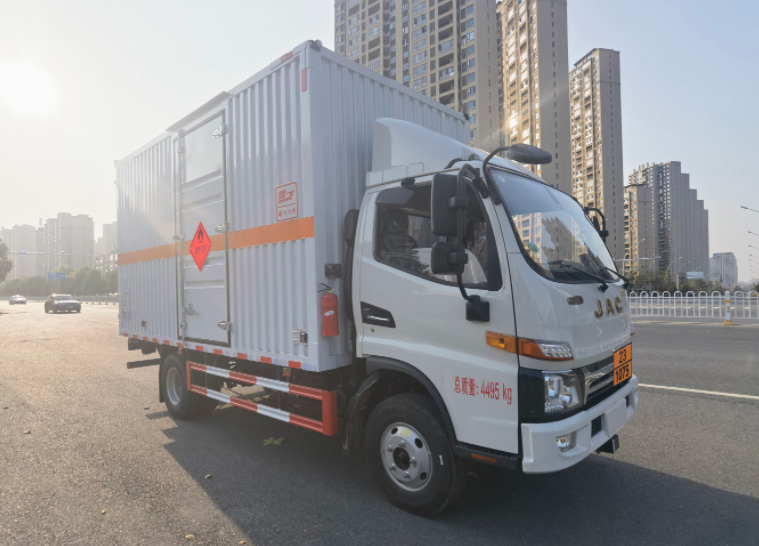 楚飞牌CLQ5045XRQ6HFC易燃气体厢式运输车