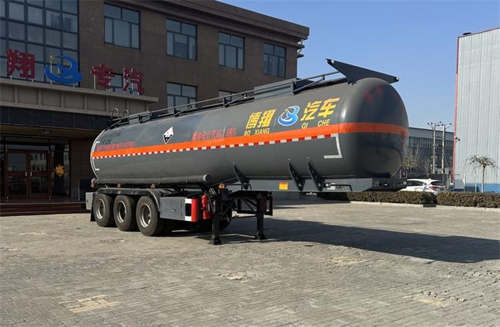 博翔力炜牌10.6米32.6吨3轴腐蚀性物品罐式运输半挂车(LWC9400GFW)