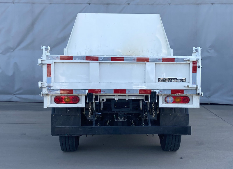 FD3041R66K6-1 飞碟牌116马力单桥柴油2.1米国六自卸汽车图片
