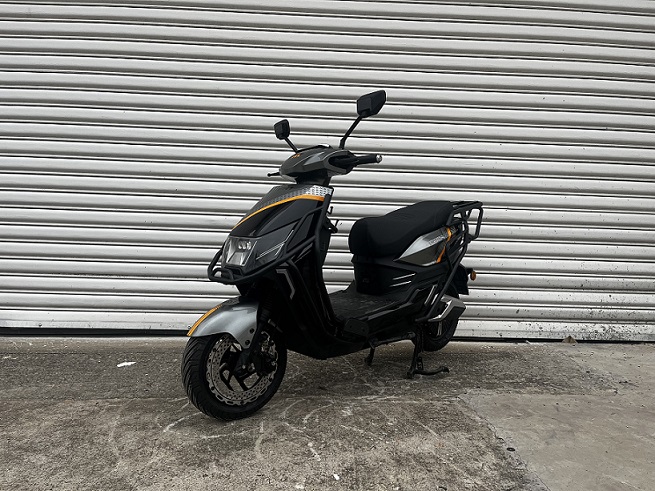 LX1500DT-5 乐行电车牌纯电动前盘式后盘式电动两轮摩托车图片