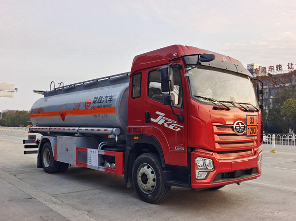 CSC5180GJYCA6型加油车图片