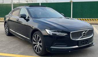 沃尔沃牌VCD7204G68P型轿车