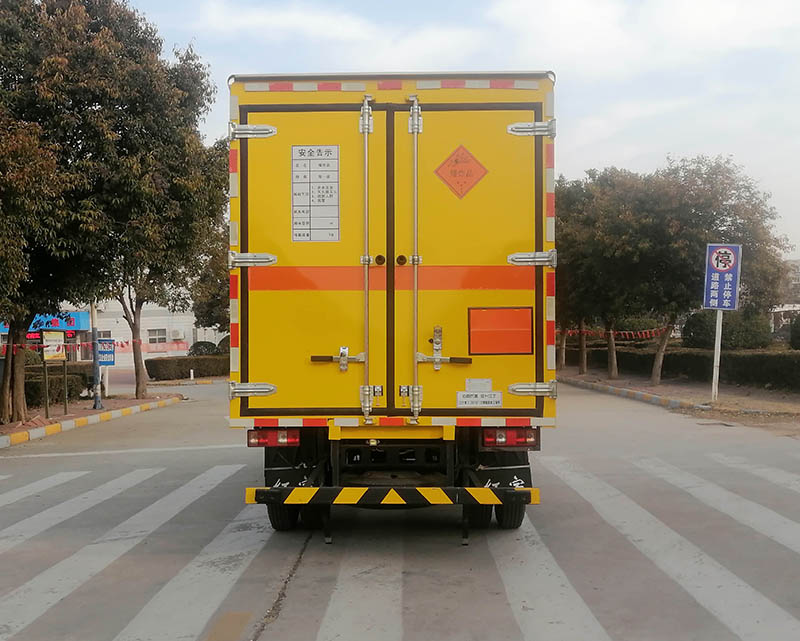 紅宇牌HYJ5040XQY-CA2爆破器材運輸車公告圖片