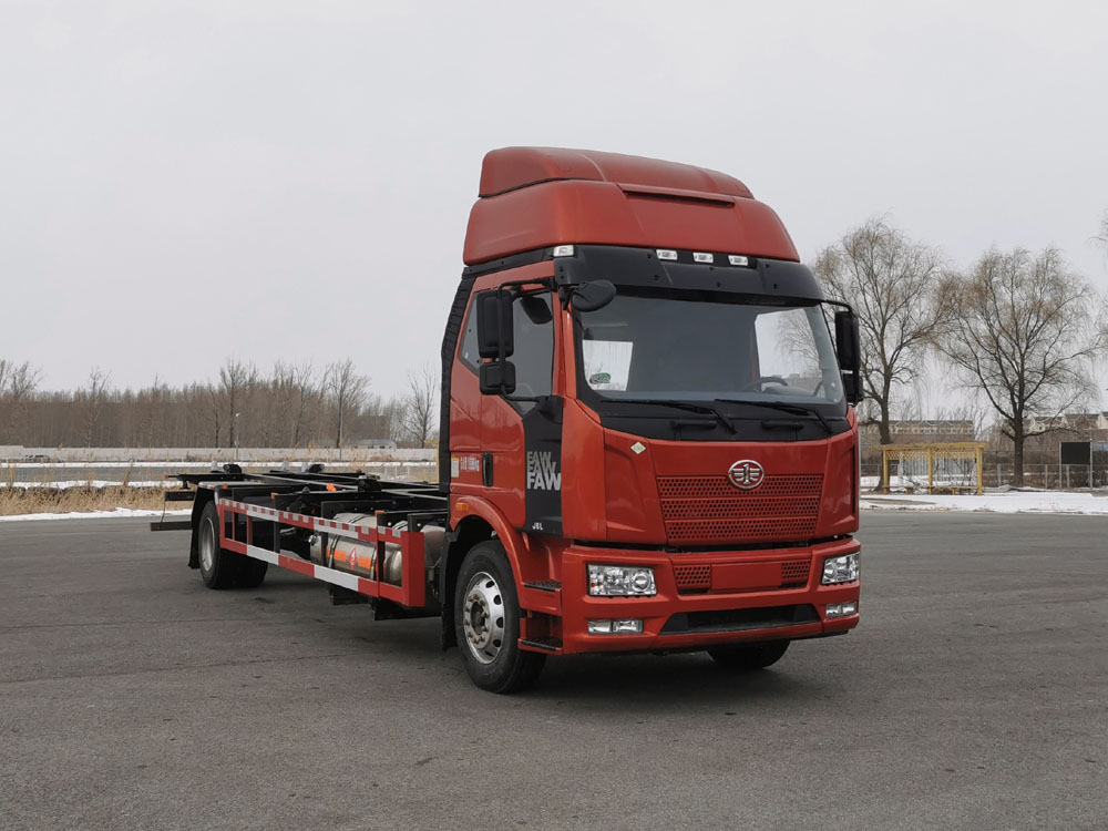 解放牌CA5180ZKXP62M2L5E6車(chē)廂可卸式汽車(chē)公告圖片