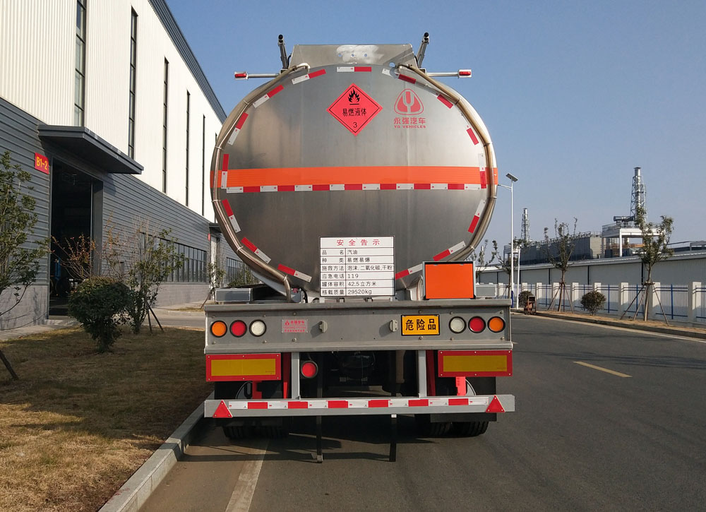 永强牌YQ9350GYYCT2A铝合金运油半挂车公告图片