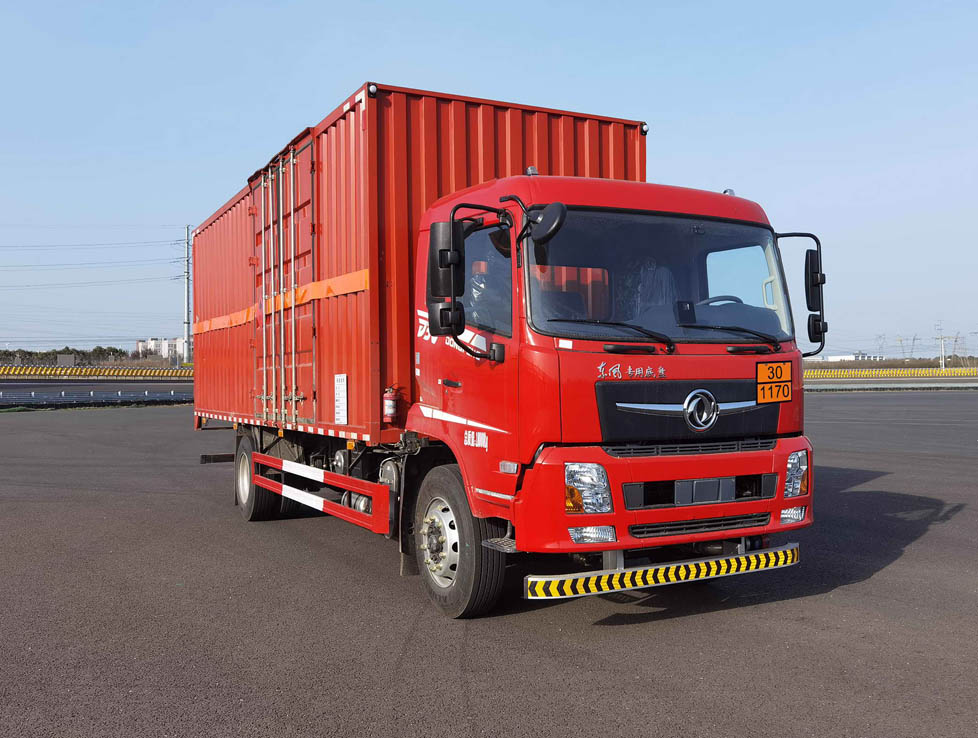 东驹牌LDW5183XRY6D易燃液体厢式运输车