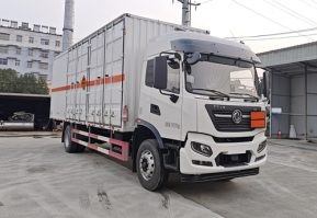 爆破器材运输车