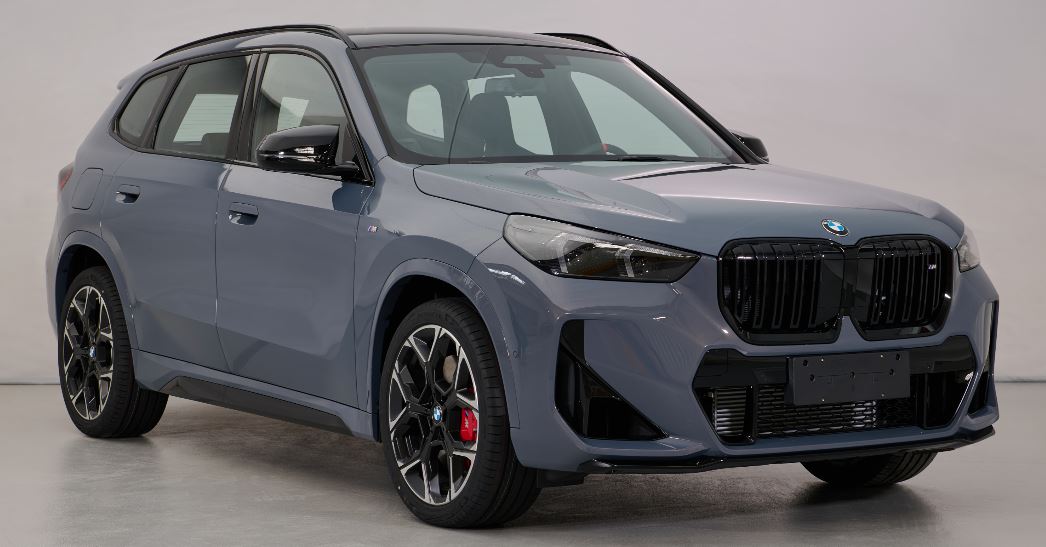 宝马牌4.6米5座多用途乘用车(BMW6462MA)