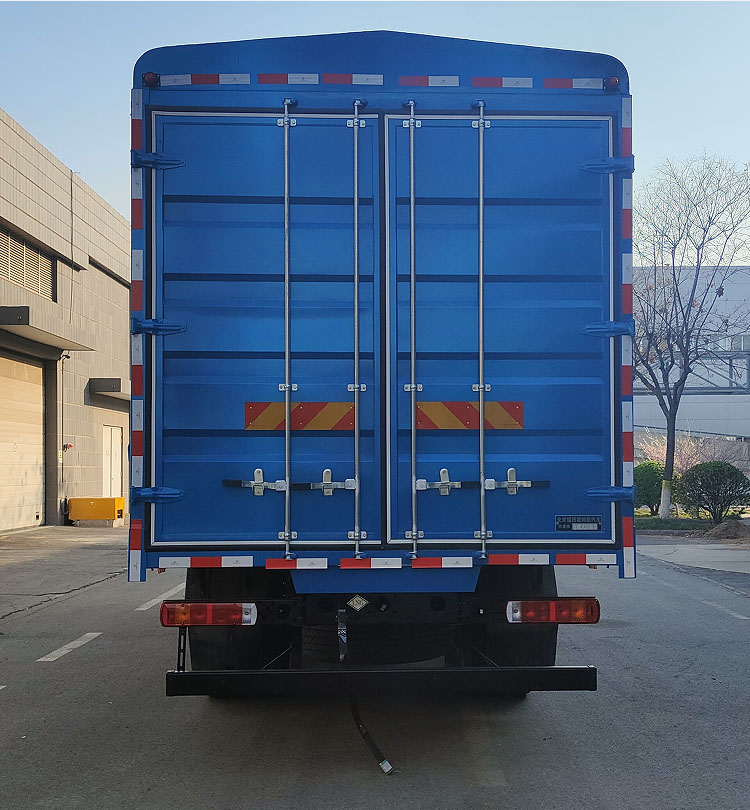 歐曼牌BJ5181CCYL6AKL-01倉柵式運(yùn)輸車公告圖片