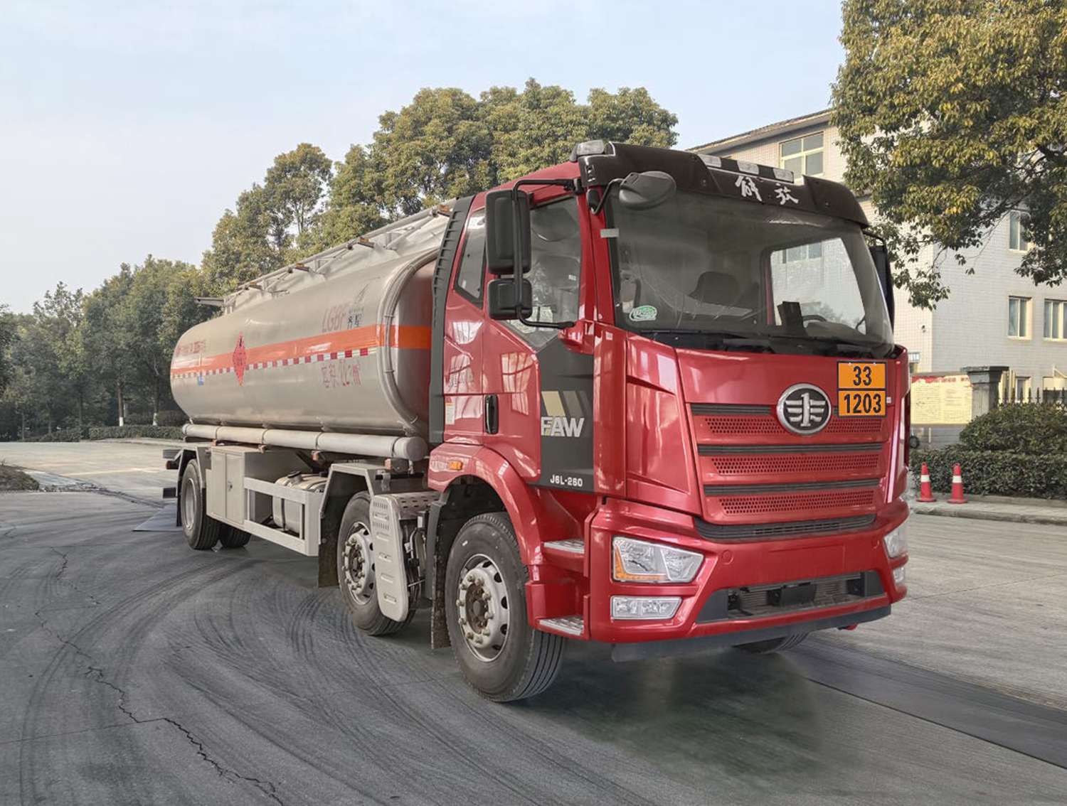 齐星牌QXC5263GYYC6B运油车