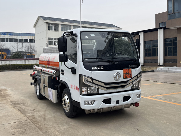 楚胜牌CSC5045GJY6L加油车