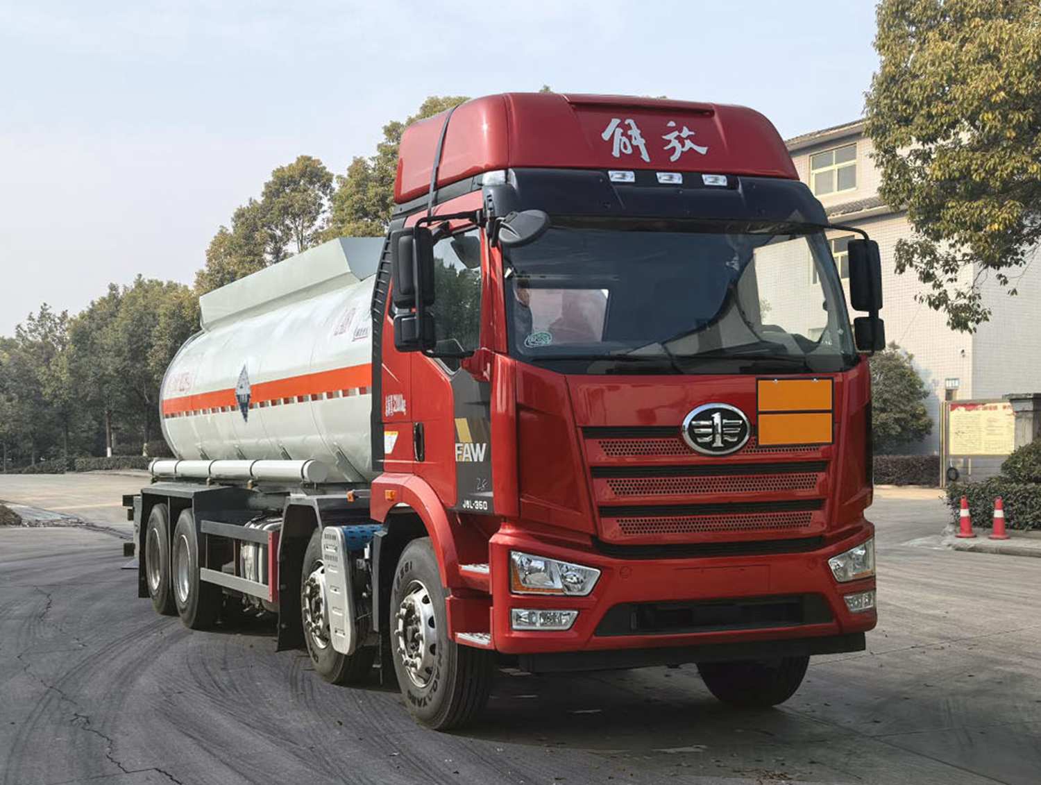 齐星牌QXC5320GFWC6腐蚀性物品罐式运输车