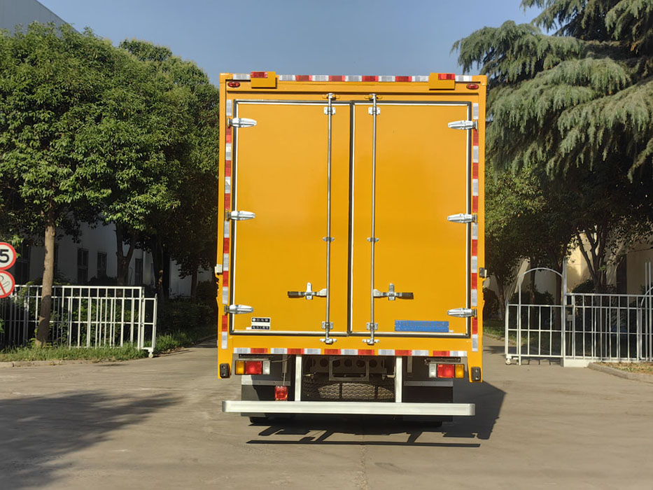 白鸟牌HXC5124XGC6电力工程车公告图片