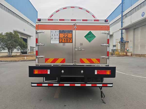 五峰牌JXY5324GDY3低温液体运输车公告图片
