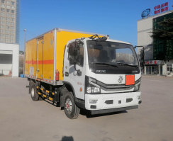 爆破器材运输车