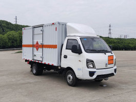 楚胜牌CSC5030XRYZB6甲醇易燃液体厢式运输车
