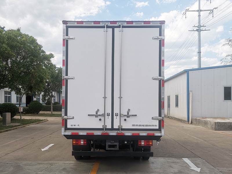 藍(lán)擎牌YTQ5042XLCJFEV341-LQ純電動冷藏車公告圖片