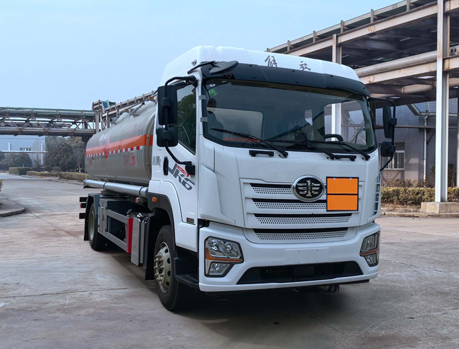 QXC5180GJYC6Q型加油车图片