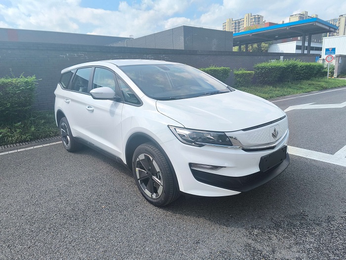 枫叶牌4.8米6座换电式纯电动多用途乘用车(JWT6481SEV01)