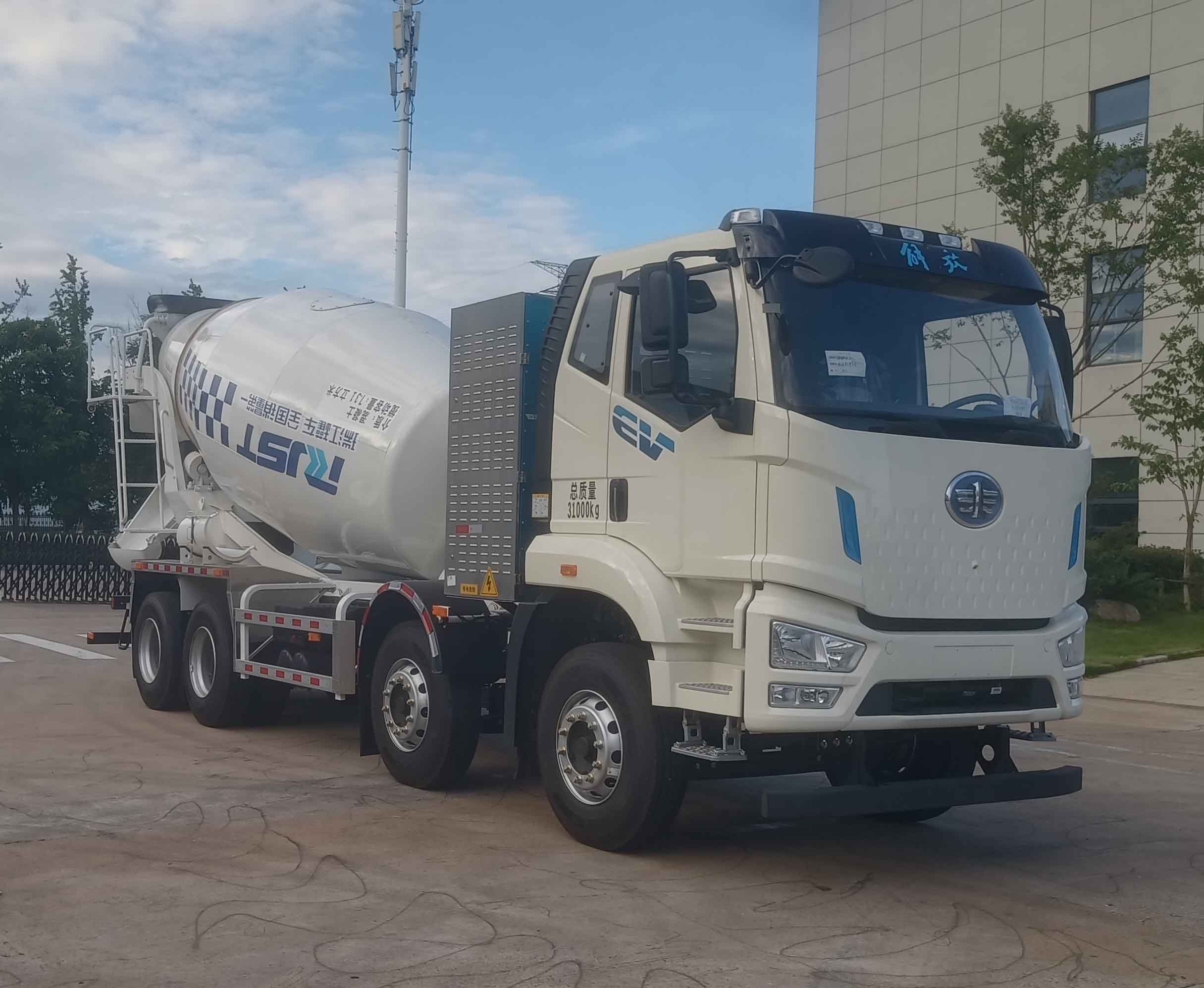 瑞江牌WL5316GJBCAAZBEV纯电动混凝土搅拌运输车公告图片