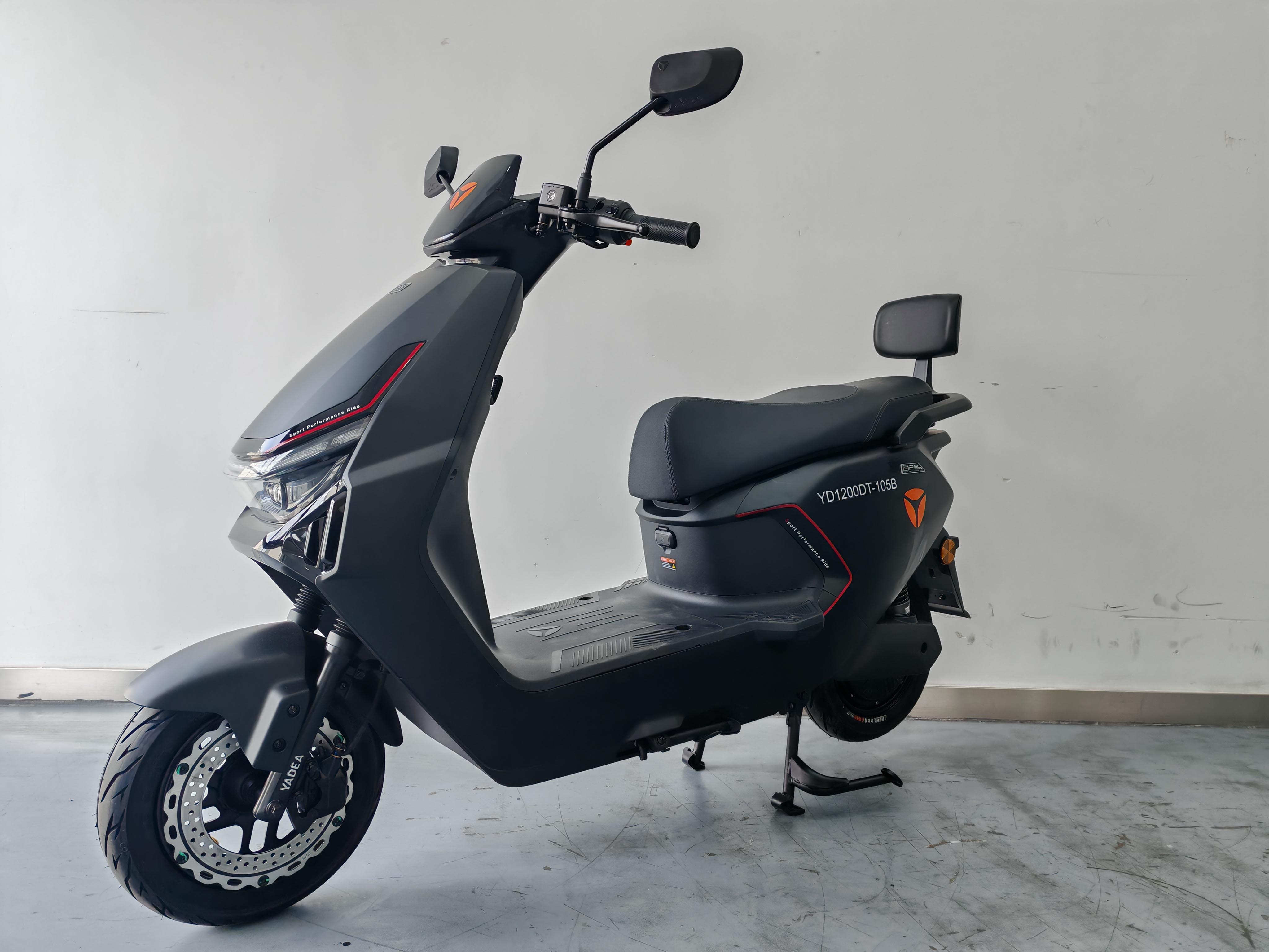 YD1200DT-105B 雅迪牌纯电动前盘式后盘式/鼓式电动两轮摩托车图片