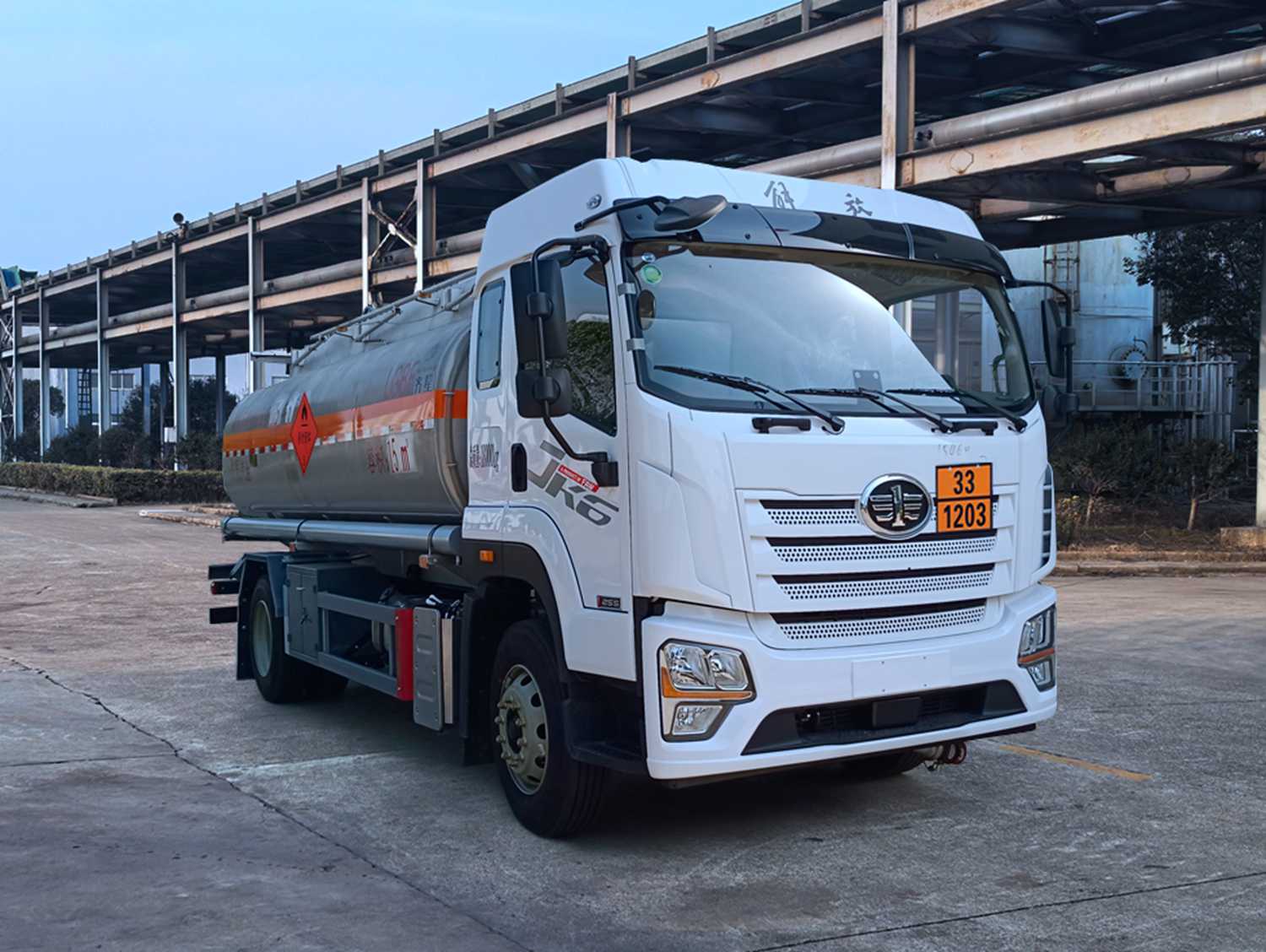 齐星牌QXC5180GYYC6Q运油车公告图片