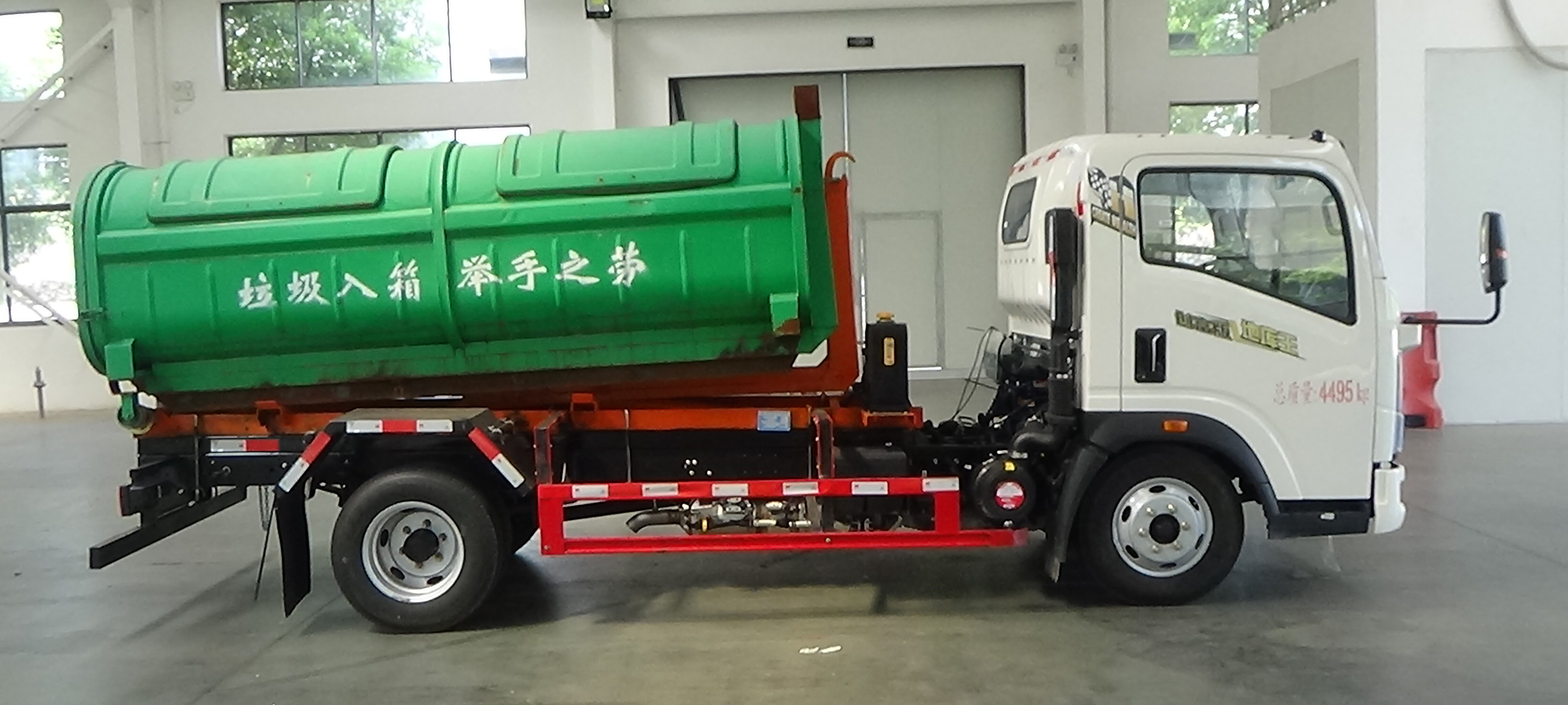 程力威牌CLW5043ZXXASK車廂可卸式垃圾車公告圖片