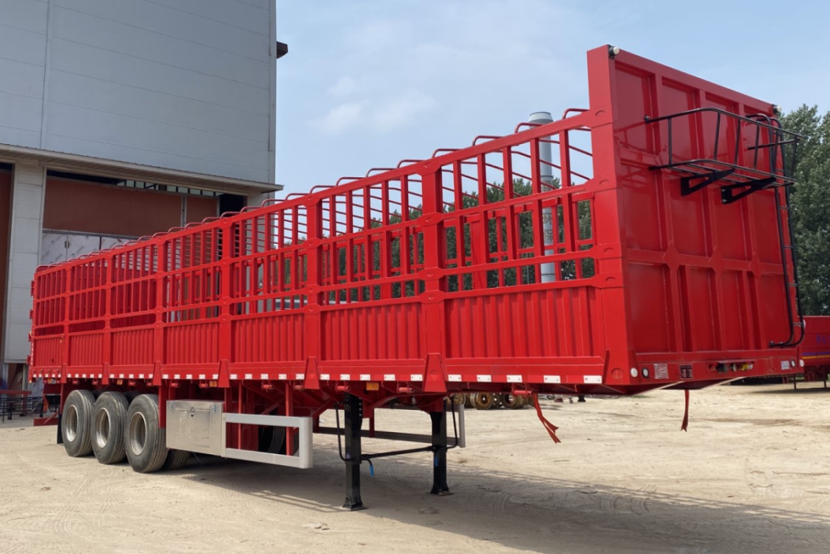 李帆重工牌13米32.7吨3轴仓栅式运输半挂车(LFC9401CCY)
