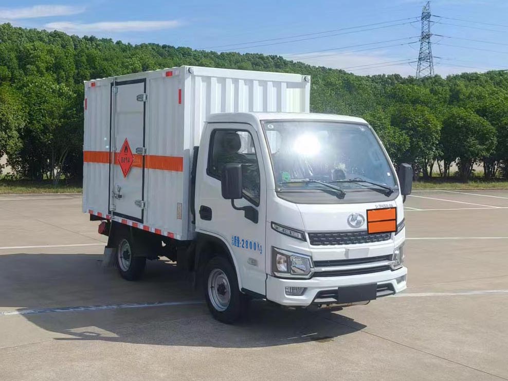 楚胜牌CSC5030XRQSH6易燃气体厢式运输车