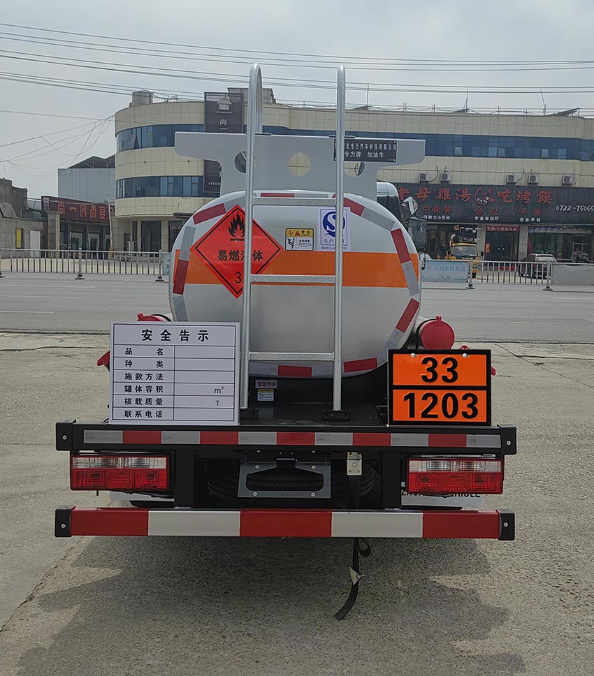 專力牌ZLC5048GJYEQ6加油車公告圖片