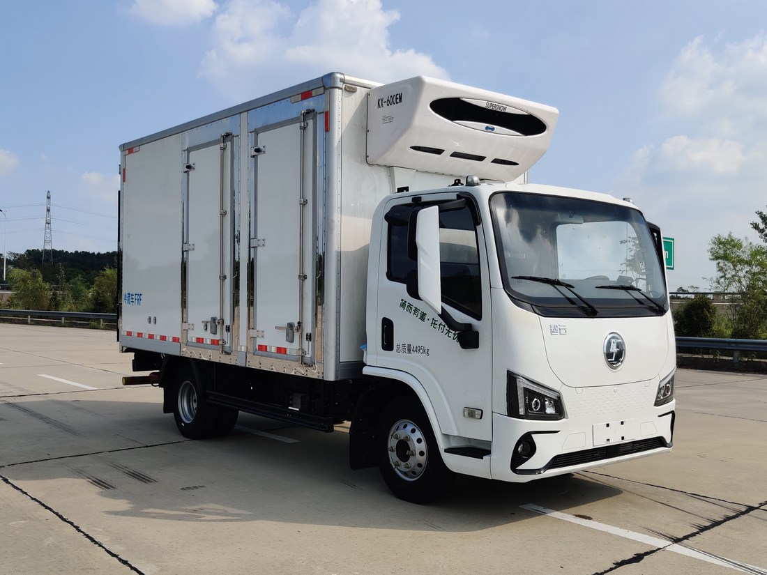 陕汽牌SX5048XLCBEV341N纯电动冷藏车