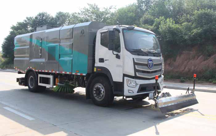 CLT5180TXCBJBEV型纯电动吸尘车图片
