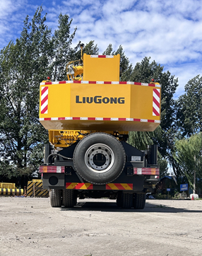 柳工牌CLG5340JQZ35汽車起重機(jī)公告圖片