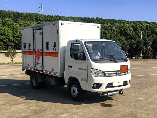 楚胜牌CSC5032XRQB6易燃气体厢式运输车