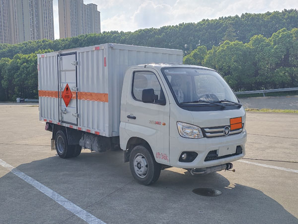 楚胜牌CSC5032XRYB6易燃液体厢式运输车