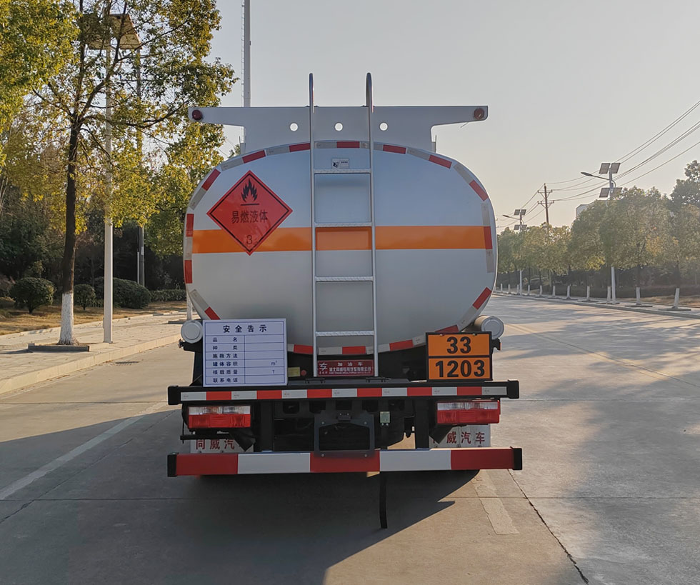 專威牌HTW5121GJYEQ6加油車公告圖片