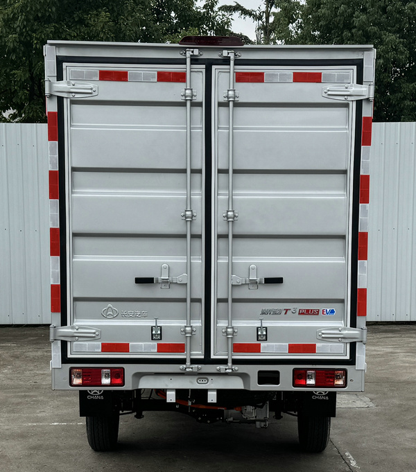 長安牌CKS5031XXYT3FS6B1BEV純電動廂式運(yùn)輸車公告圖片