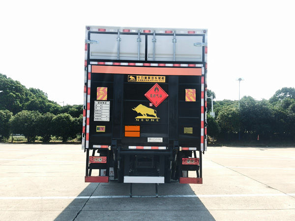 楚胜牌CSC5128XRQBK6易燃气体厢式运输车公告图片