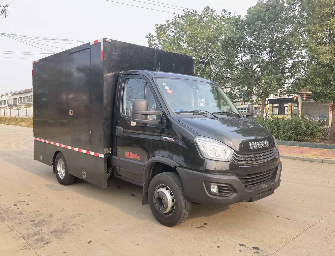GHM5060XPB型排爆器材运输车图片