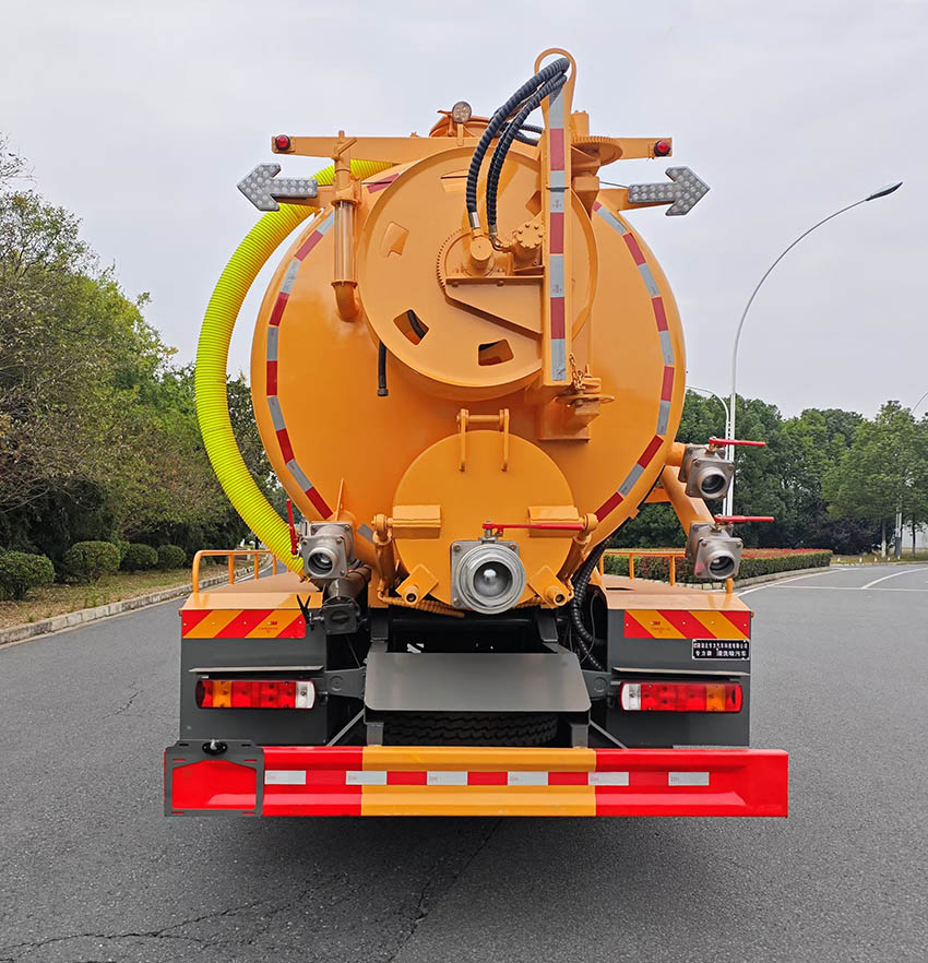 專力牌ZLC5180GQWZZ6清洗吸污車公告圖片