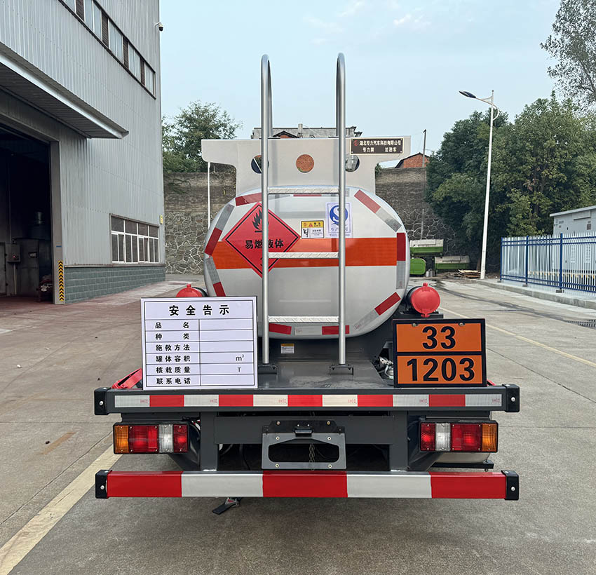 專力牌ZLC5049GJYEQ6加油車公告圖片