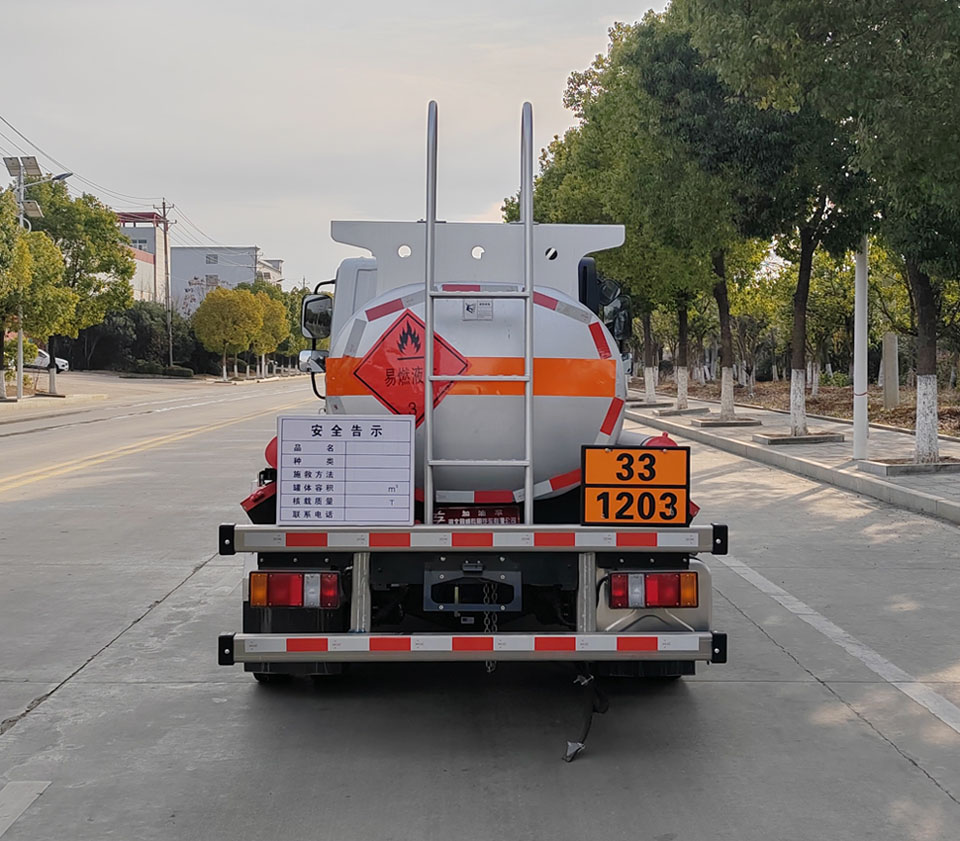 專(zhuān)威牌HTW5046GJYEHQ6加油車(chē)公告圖片