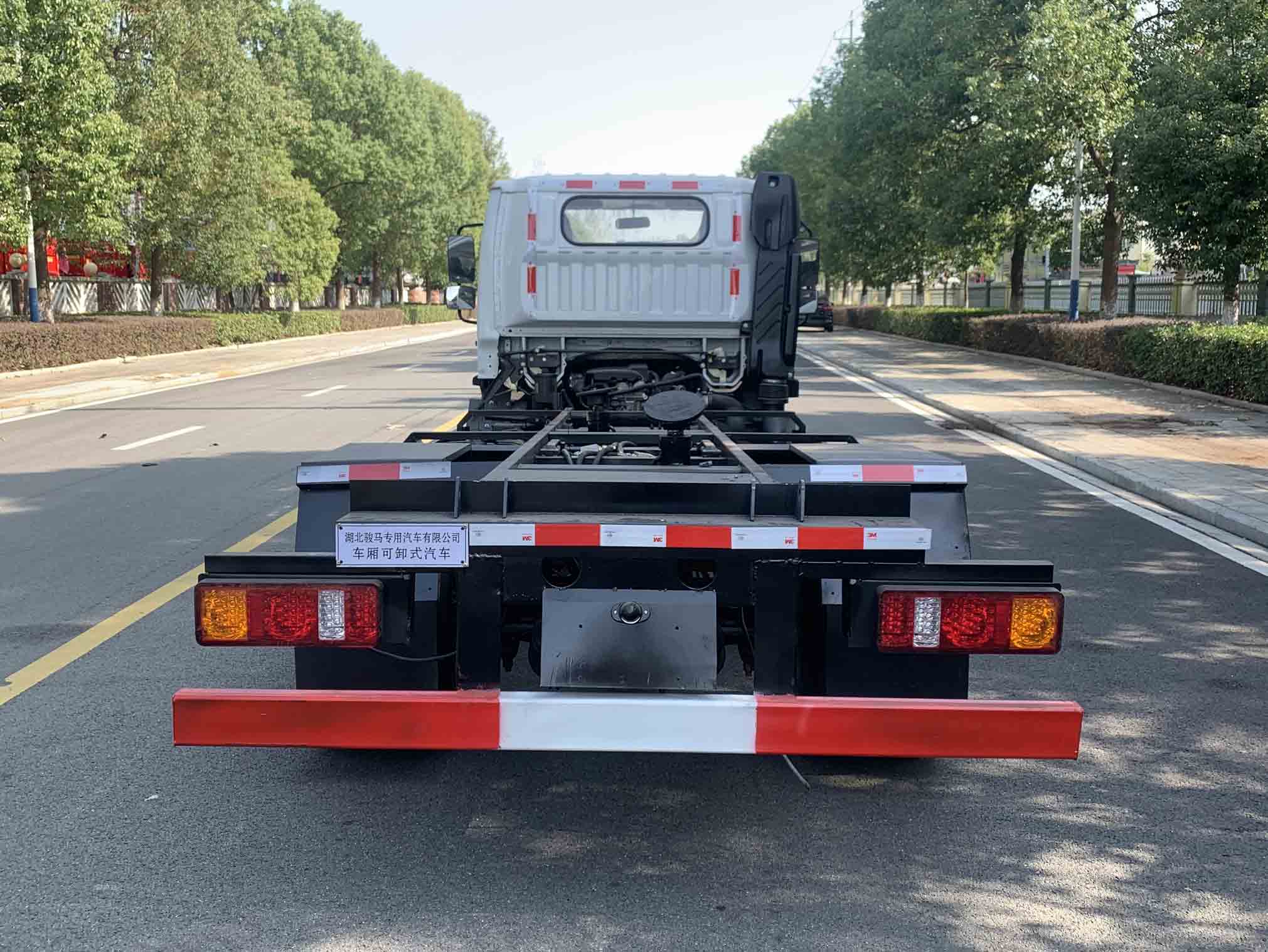 權(quán)駿牌JJJ5040ZKXSH6車廂可卸式汽車公告圖片