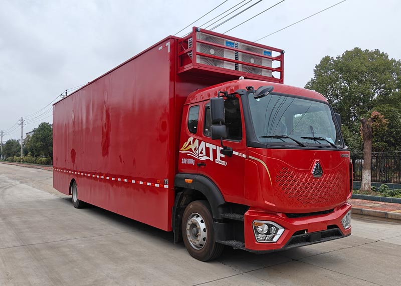 布隆牌LLL5187XCCZZ6餐车