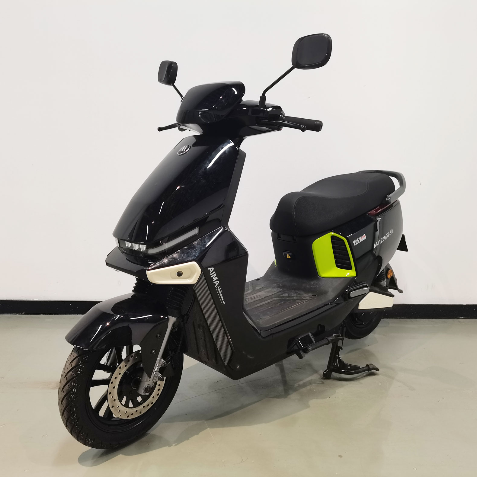 电动两轮摩托车