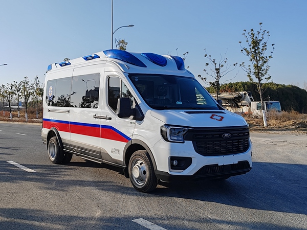 江改牌JX5045XJHMKA26-W救护车