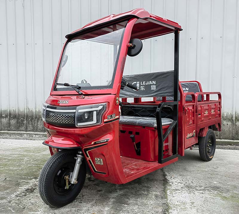 正三轮摩托车