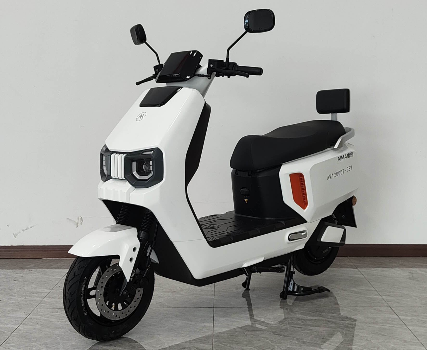 电动两轮摩托车