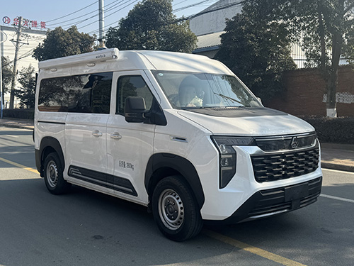 龙牧双星牌LMX5040TSYYZ6宿营车